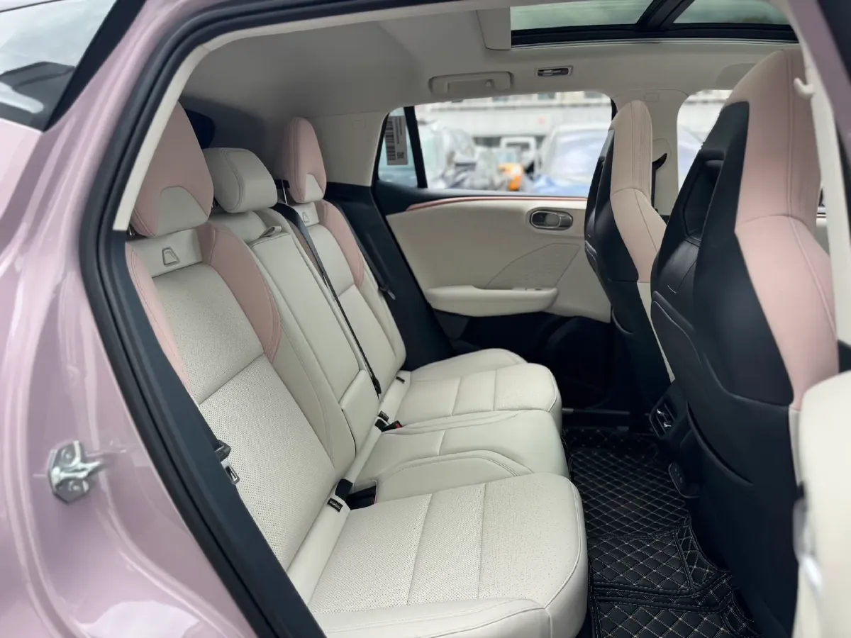 2025 LYNK&CO 06 1.5T 181HP L4 7DCT,autocango,china used car exporter,china ev exporter,chinese used car exporter,chinese used ev exporter