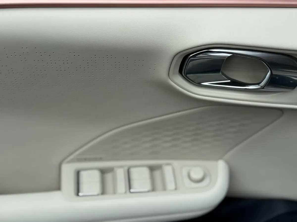 2025 LYNK&CO 06 1.5T 181HP L4 7DCT,autocango,china used car exporter,china ev exporter,chinese used car exporter,chinese used ev exporter