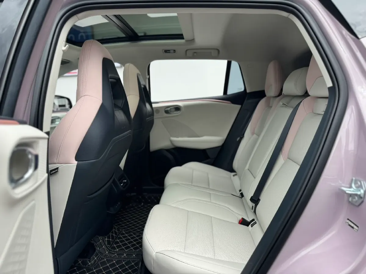 2025 LYNK&CO 06 1.5T 181HP L4 7DCT,autocango,china used car exporter,china ev exporter,chinese used car exporter,chinese used ev exporter