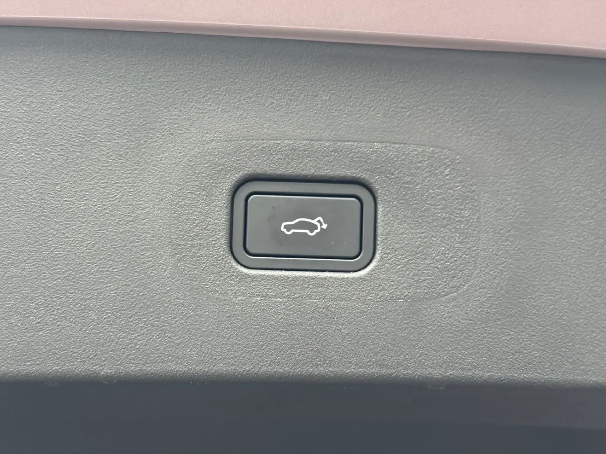 2025 LYNK&CO 06 1.5T 181HP L4 7DCT,autocango,china used car exporter,china ev exporter,chinese used car exporter,chinese used ev exporter