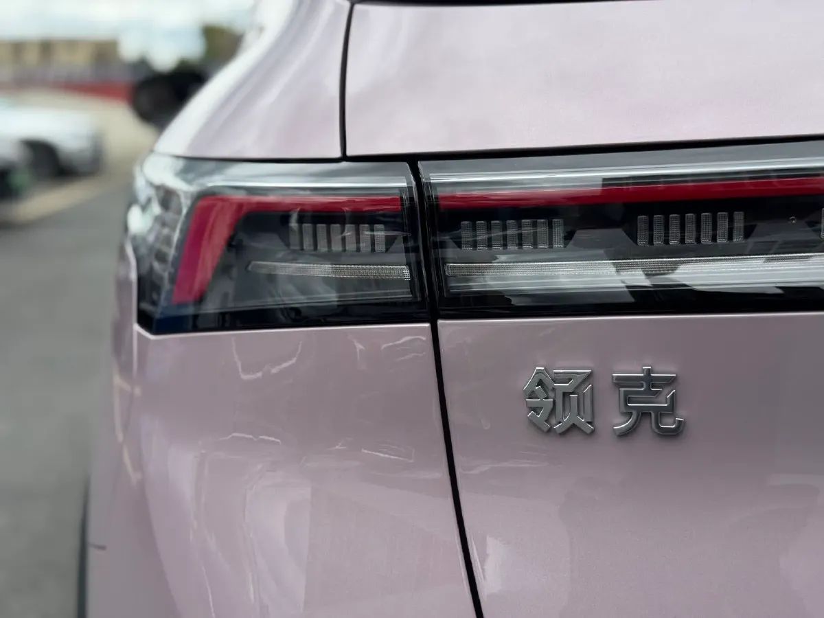 2025 LYNK&CO 06 1.5T 181HP L4 7DCT,autocango,china used car exporter,china ev exporter,chinese used car exporter,chinese used ev exporter