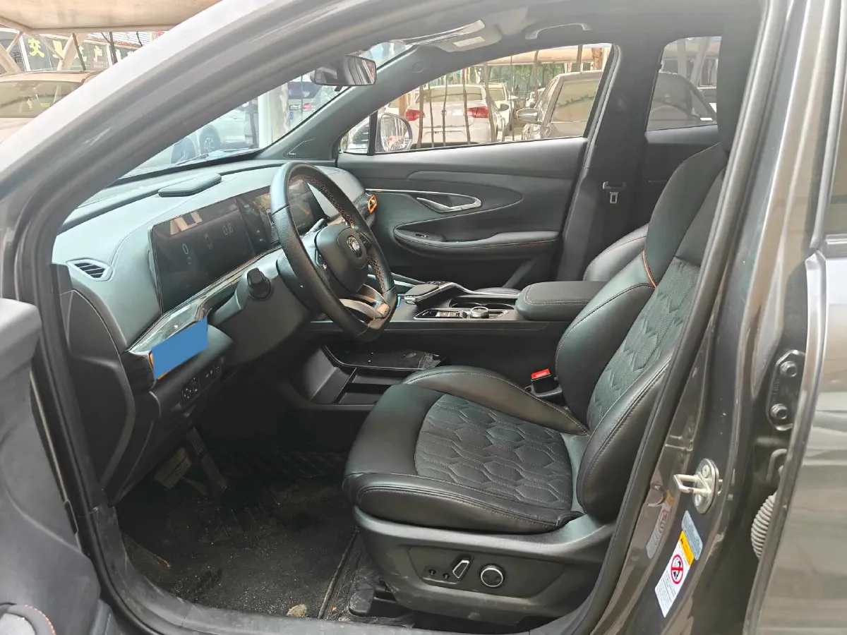 2022 ChangAn UNI-T 1.5T 188HP L4 7DCT,autocango,china used car exporter,china ev exporter,chinese used car exporter,chinese used ev exporter