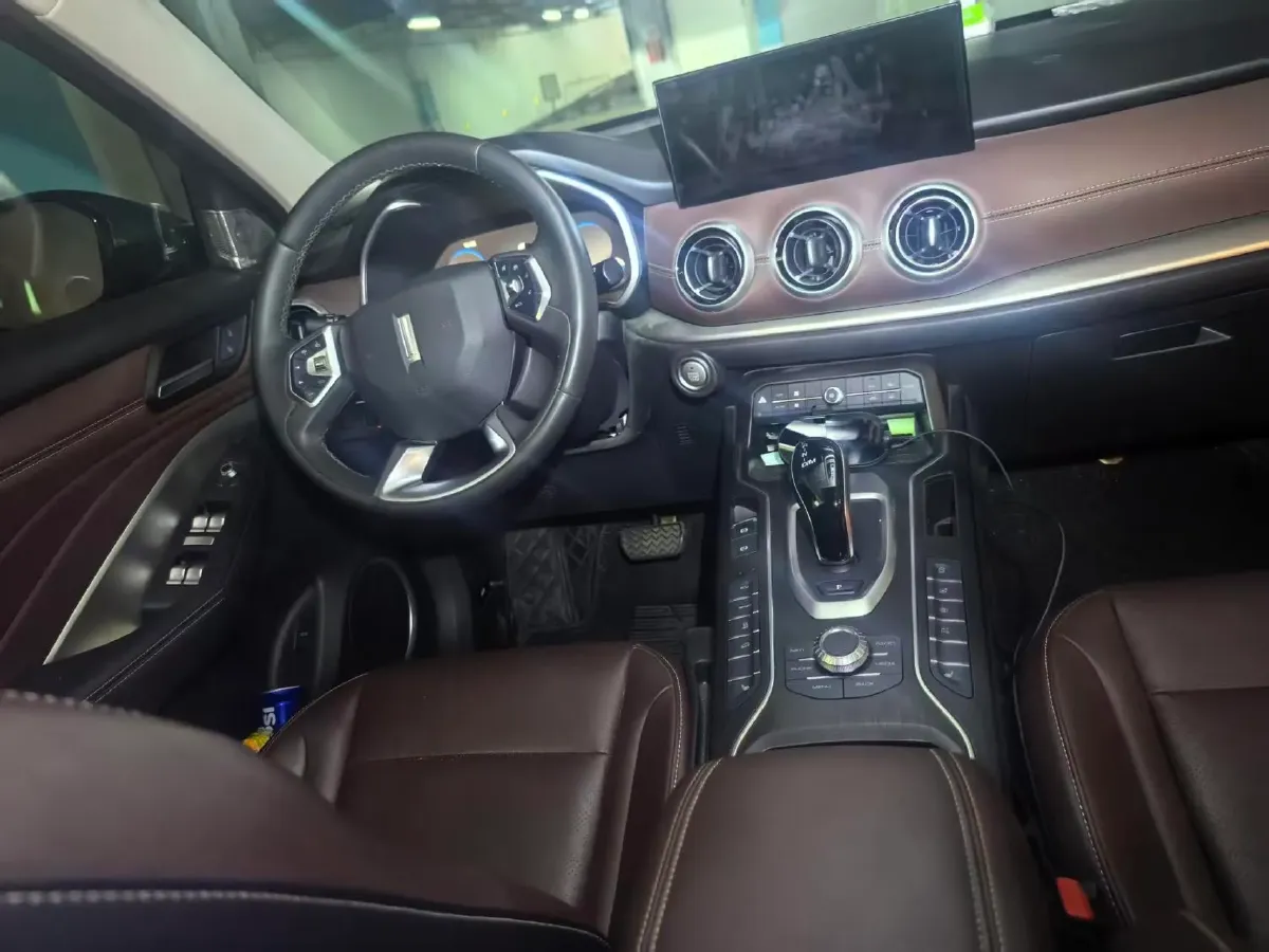 2021 WEY VV6 2.0T 227HP L4 7DCT,autocango,china used car exporter,china ev exporter,chinese used car exporter,chinese used ev exporter