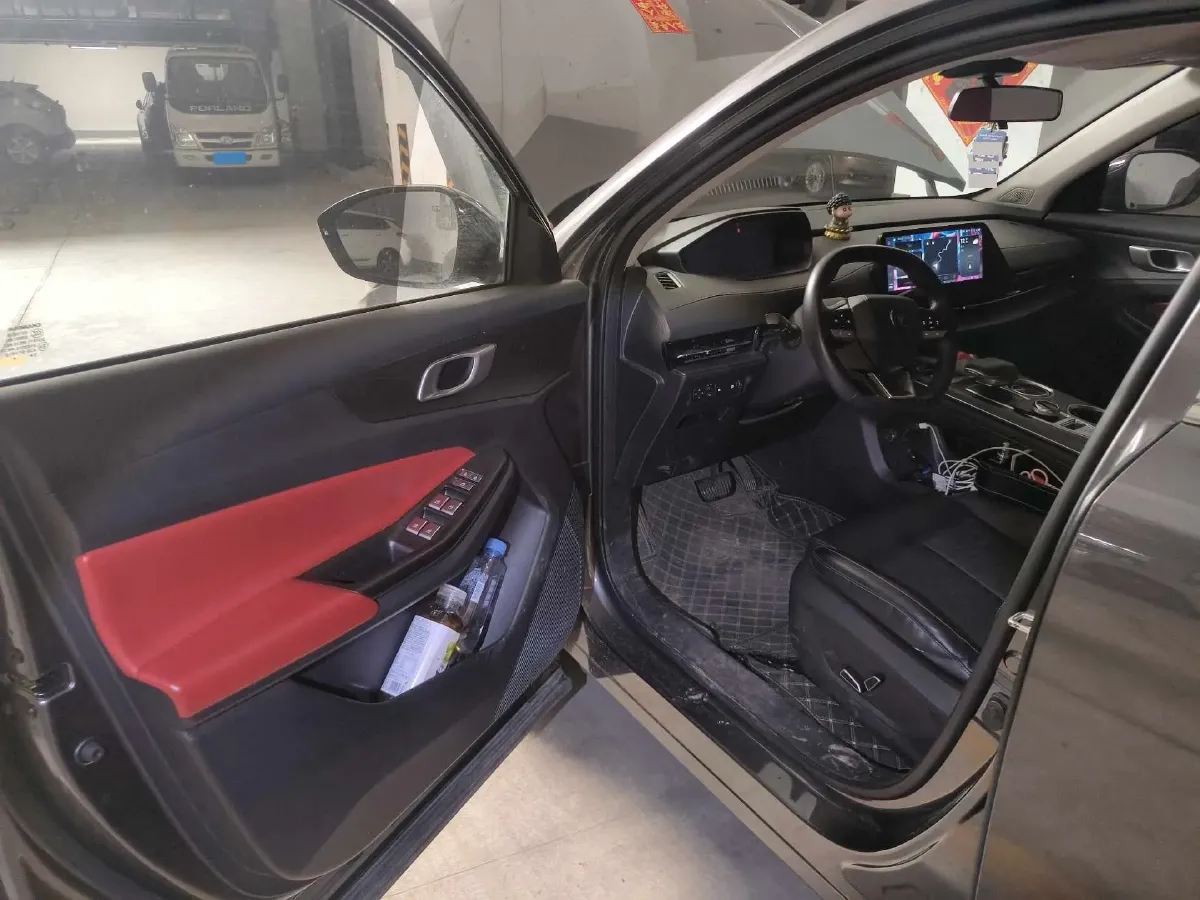 2022 ChangAn Oshan X7 Plus 1.5T 188HP L4 7DCT,autocango,china used car exporter,china ev exporter,chinese used car exporter,chinese used ev exporter