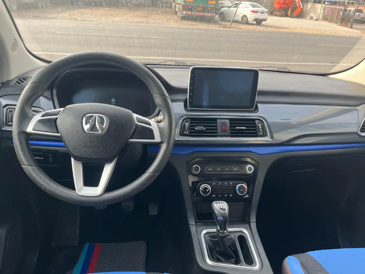 2017 BAIC WeiWang M50F 1.5L 116HP L4 5MT,autocango,china used car exporter,china ev exporter,chinese used car exporter,chinese used ev exporter