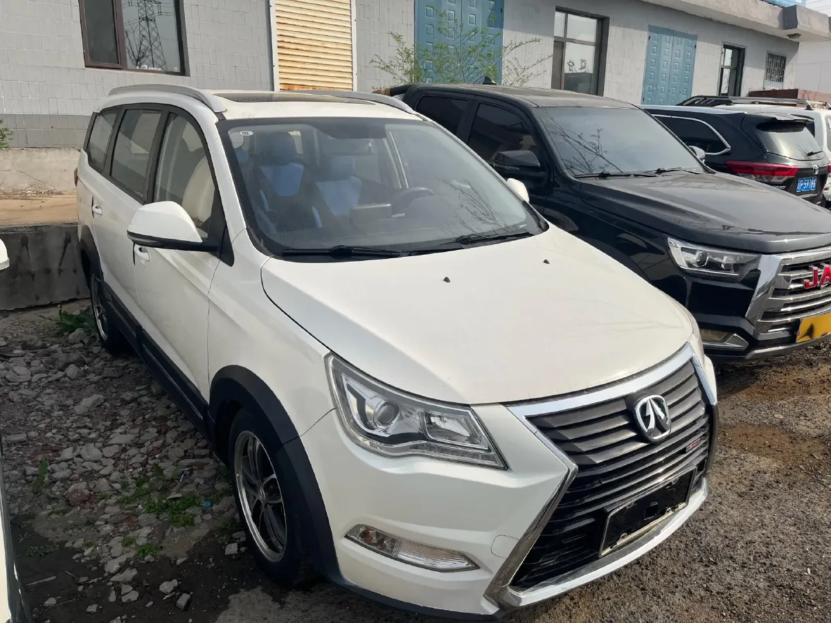 2017 BAIC WeiWang M50F 1.5L 116HP L4 5MT,autocango,china used car exporter,china ev exporter,chinese used car exporter,chinese used ev exporter
