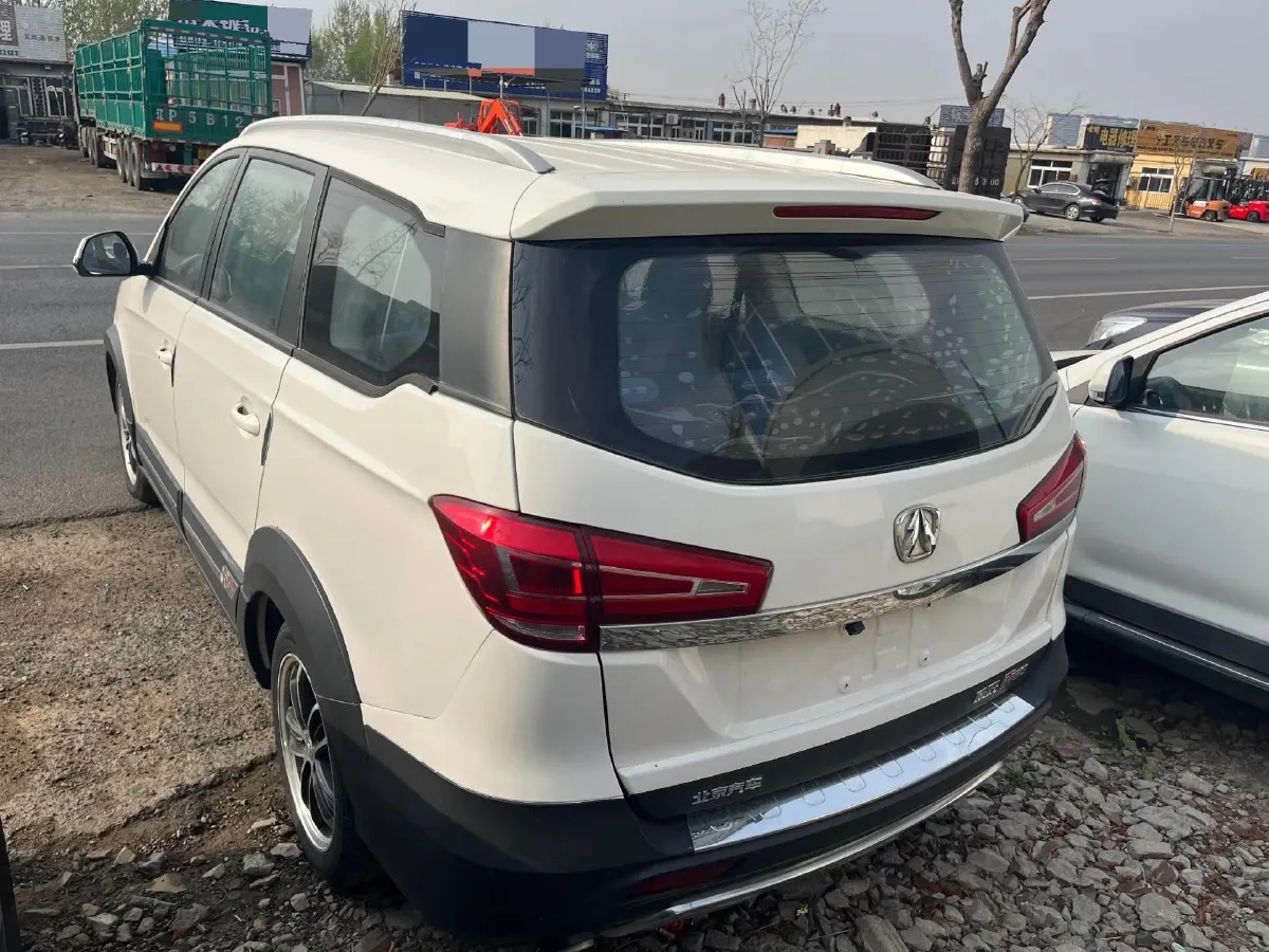 2017 BAIC WeiWang M50F 1.5L 116HP L4 5MT,autocango,china used car exporter,china ev exporter,chinese used car exporter,chinese used ev exporter