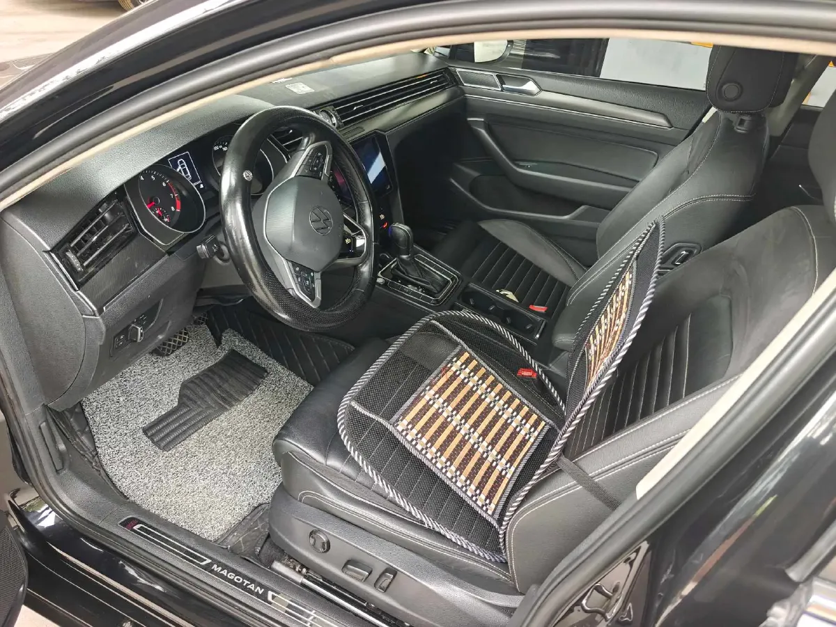 2020 Volkswagen Magotan 2.0T 186HP L4 7DCT,autocango,china used car exporter,china ev exporter,chinese used car exporter,chinese used ev exporter