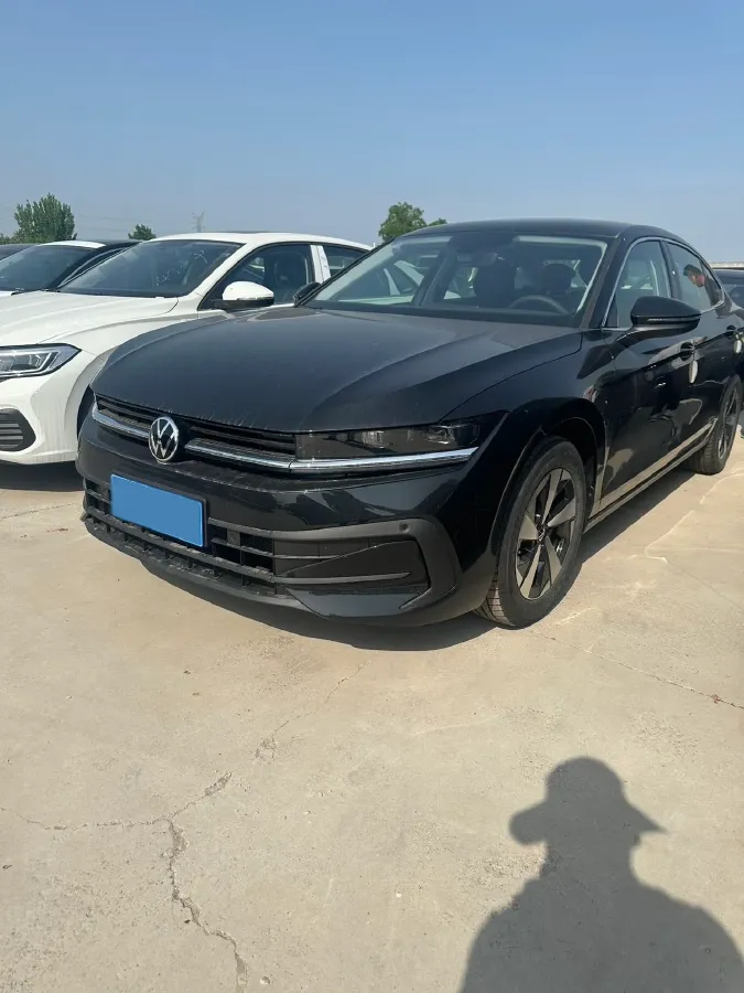 2026 Volkswagen Magotan 1.5T 160HP L4 7DCT,autocango,china used car exporter,china ev exporter,chinese used car exporter,chinese used ev exporter