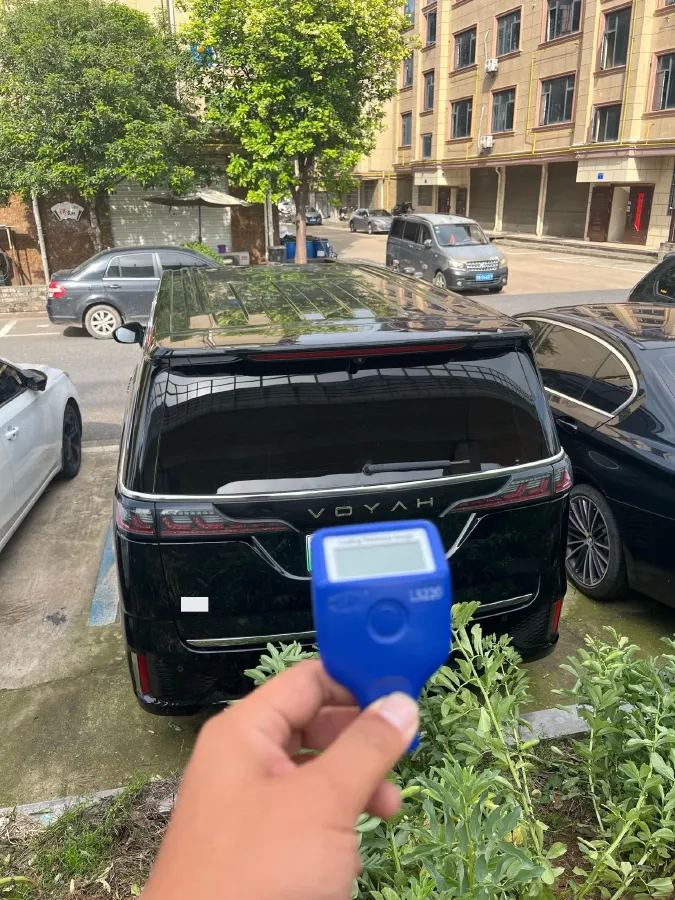 2025 Voyah Dream 1.5T 150HP L4 PHEV 41.7KWH,autocango,china used car exporter,china ev exporter,chinese used car exporter,chinese used ev exporter