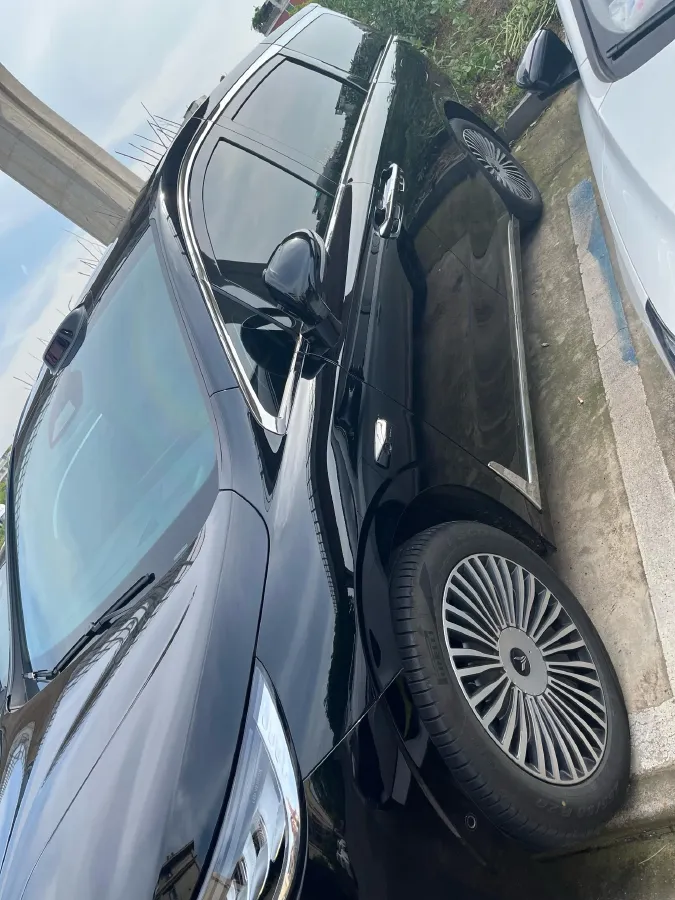 2025 Voyah Dream 1.5T 150HP L4 PHEV 41.7KWH,autocango,china used car exporter,china ev exporter,chinese used car exporter,chinese used ev exporter