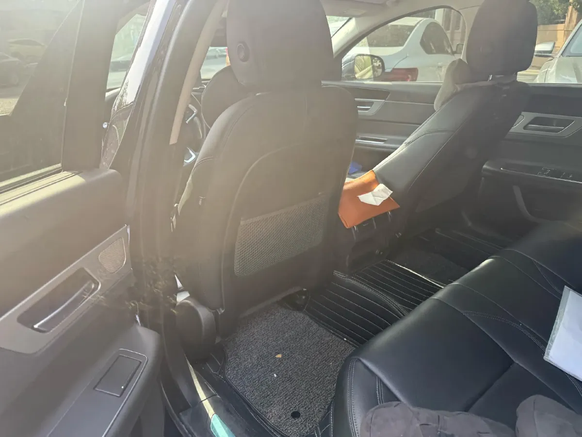 2020 Jaguar XFL 2.0T 200HP L4 8AT,autocango,china used car exporter,china ev exporter,chinese used car exporter,chinese used ev exporter