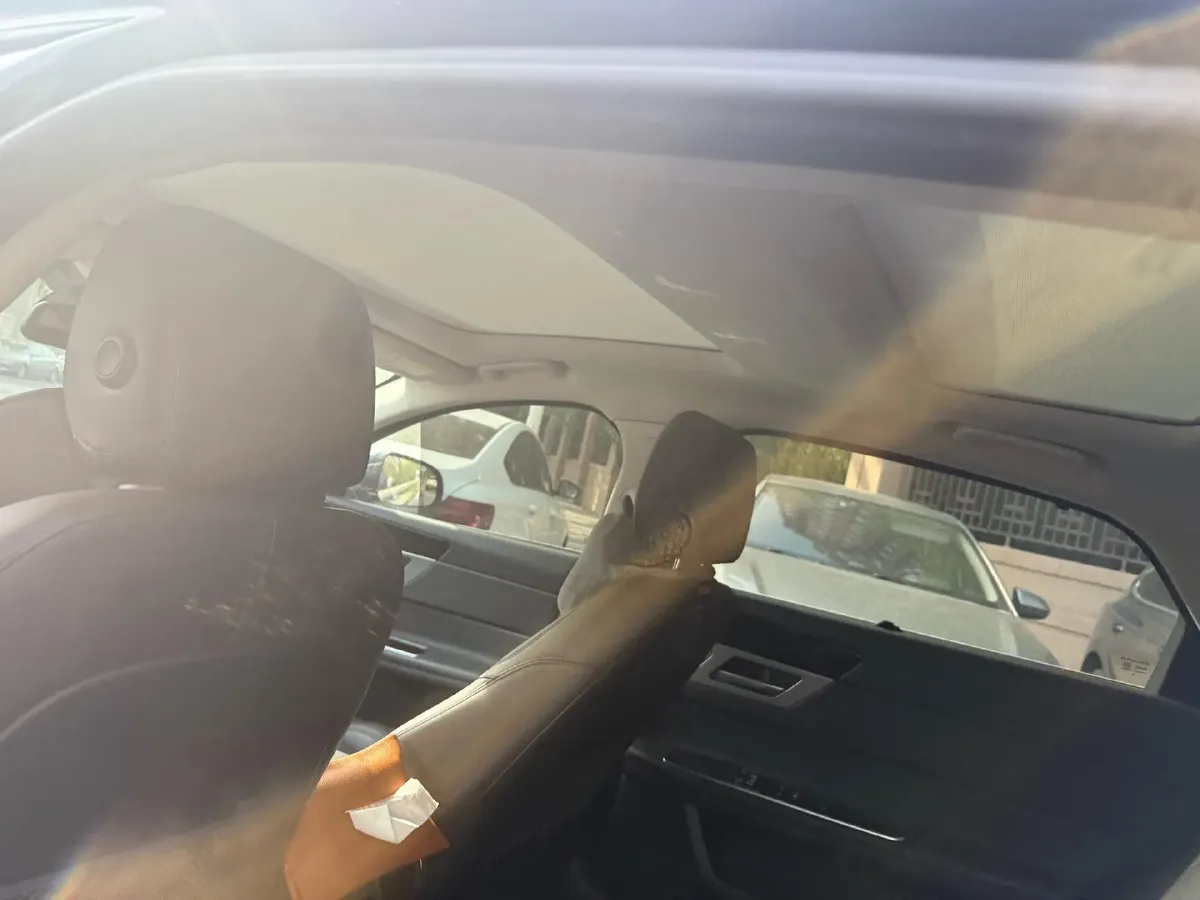 2020 Jaguar XFL 2.0T 200HP L4 8AT,autocango,china used car exporter,china ev exporter,chinese used car exporter,chinese used ev exporter