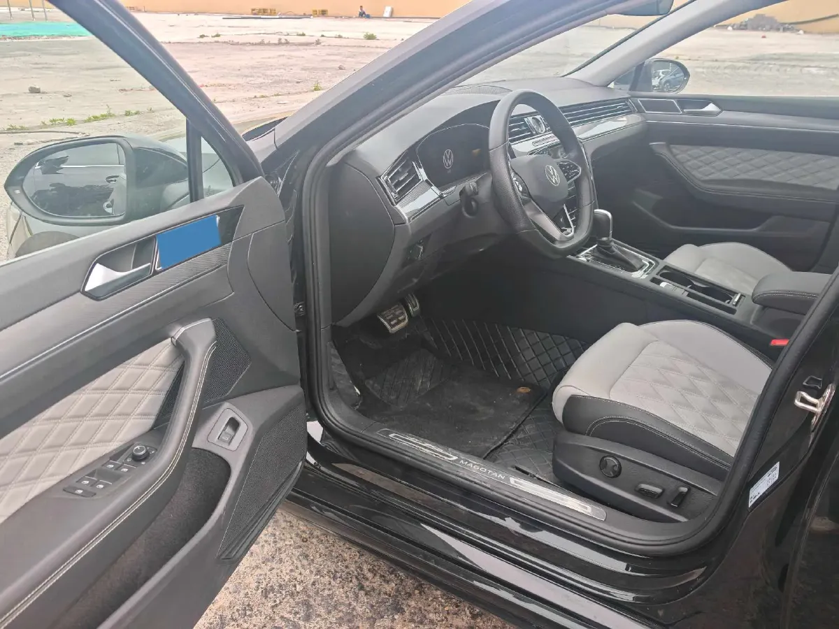 2023 Volkswagen Magotan 1.4T 150HP L4 7DCT,autocango,china used car exporter,china ev exporter,chinese used car exporter,chinese used ev exporter