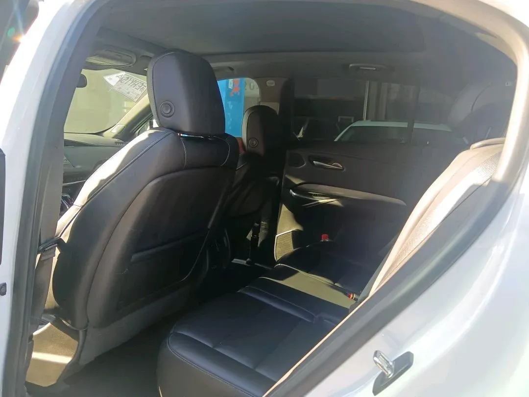 2021 Cadillac XT4 2.0T 237HP L4 9AT,autocango,china used car exporter,china ev exporter,chinese used car exporter,chinese used ev exporter