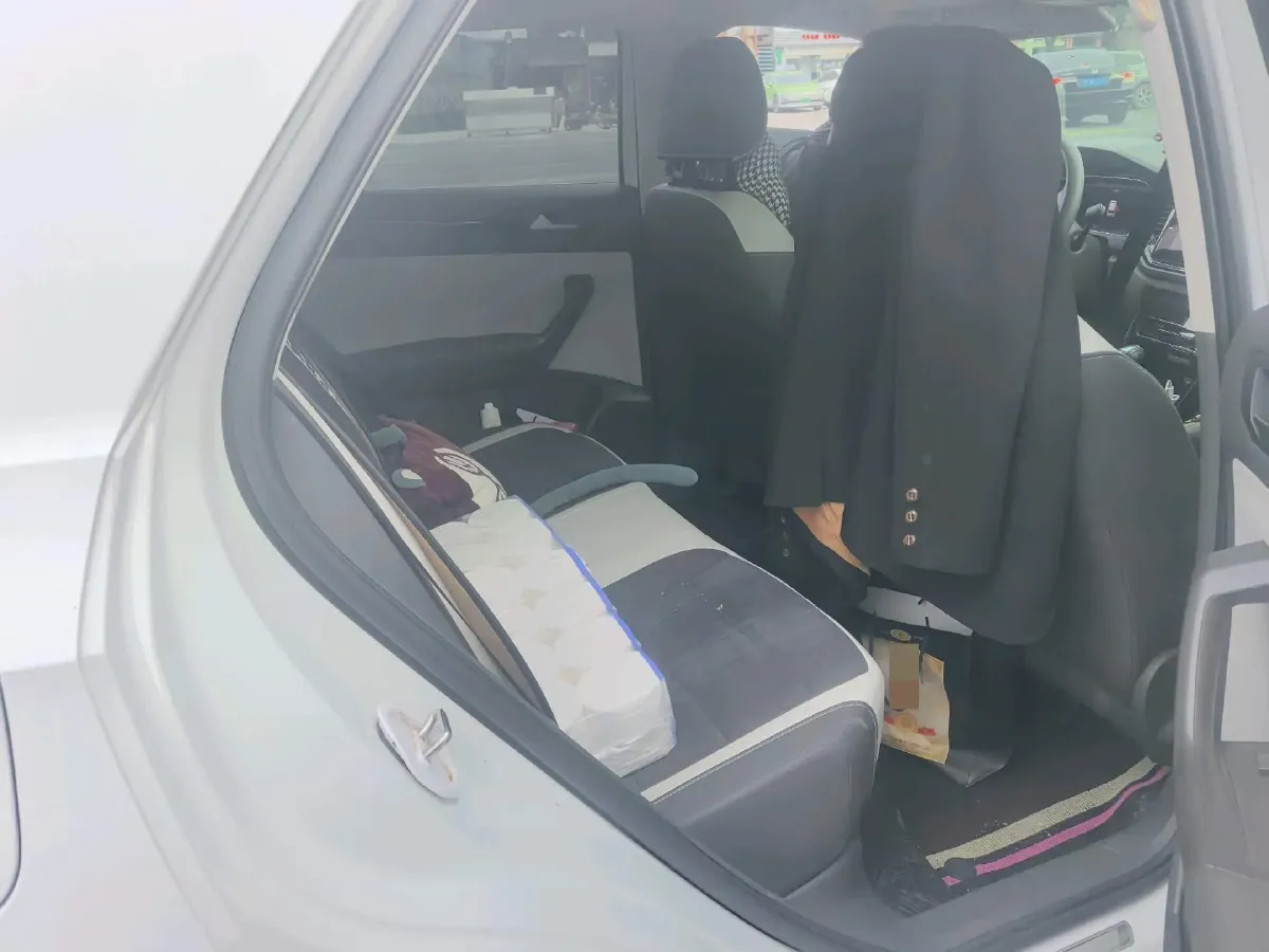 2021 Volkswagen T-Roc 1.4T 150HP L4 7DCT,autocango,china used car exporter,china ev exporter,chinese used car exporter,chinese used ev exporter