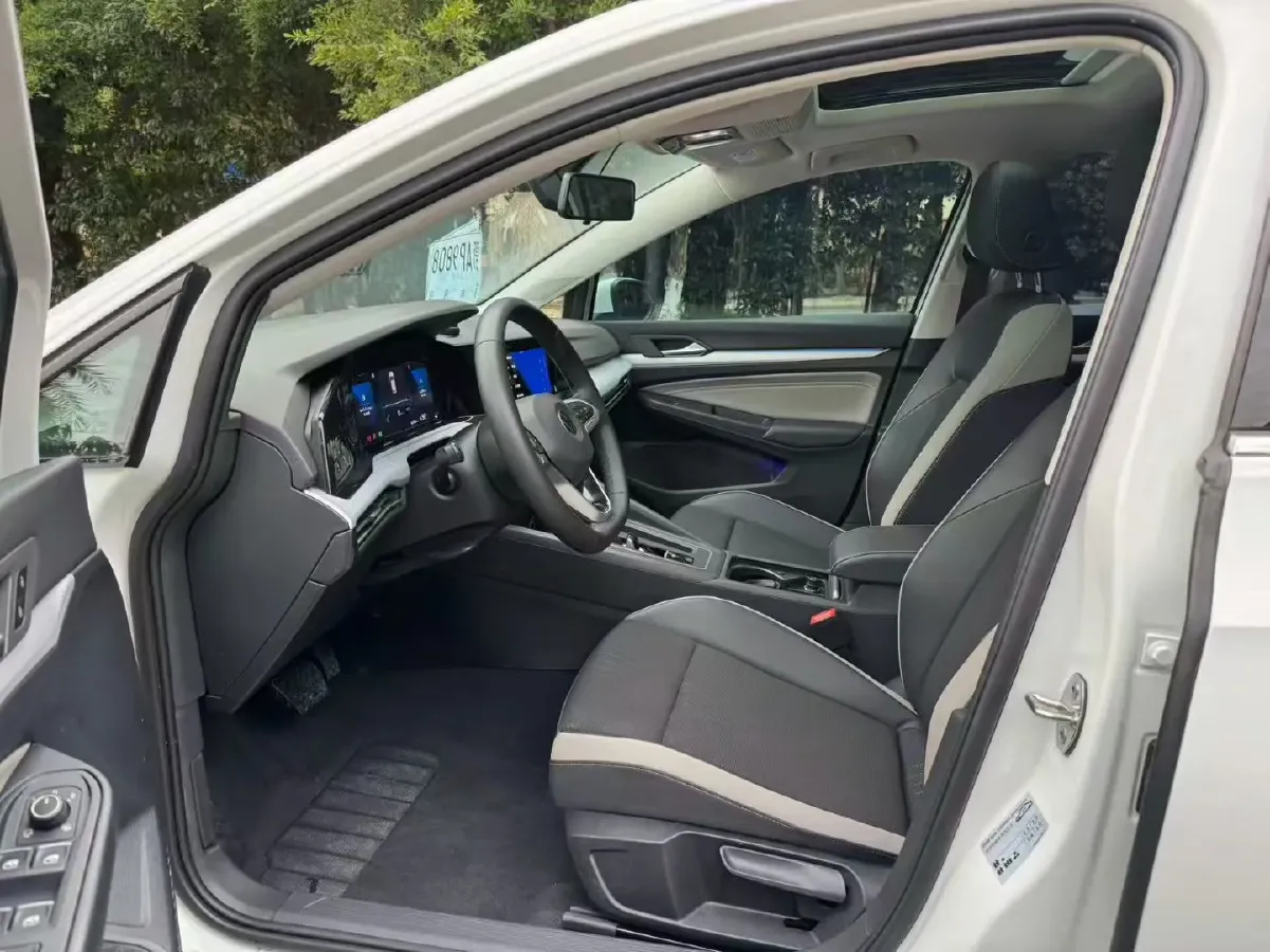 2023 Volkswagen Golf 1.4T 150HP L4 7DCT,autocango,china used car exporter,china ev exporter,chinese used car exporter,chinese used ev exporter