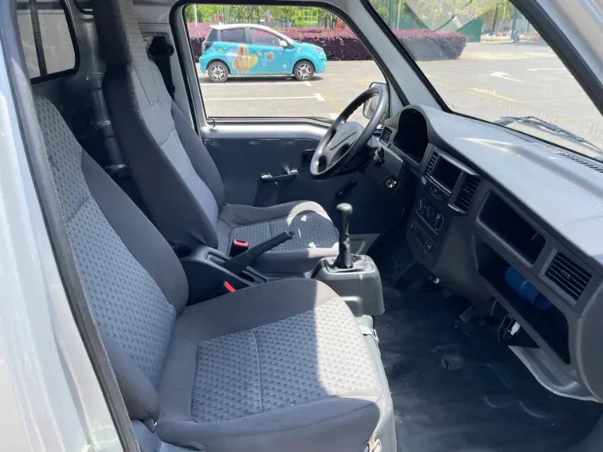 2023 WuLing ZhiGuang 1.5L 102HP L4 5MT,autocango,china used car exporter,china ev exporter,chinese used car exporter,chinese used ev exporter