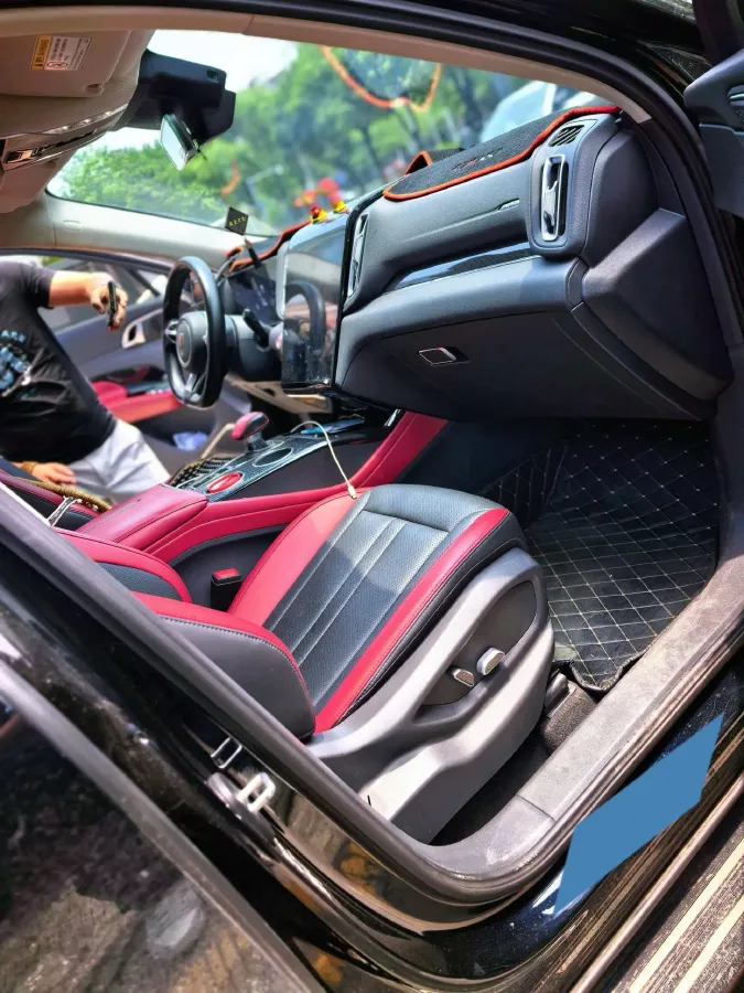 2024 HongQi HS3 1.5T 169HP L4 7DCT,autocango,china used car exporter,china ev exporter,chinese used car exporter,chinese used ev exporter