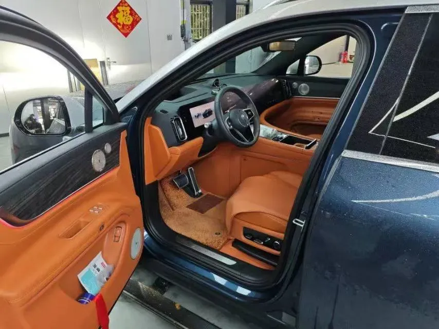 2025 AITO AITO M9 REEV 160HP REEV 52KWH,autocango,china used car exporter,china ev exporter,chinese used car exporter,chinese used ev exporter