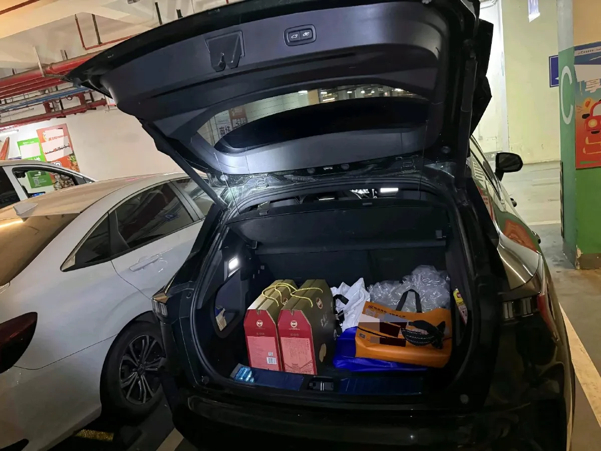 2023 LYNK&CO 06 1.5T 181HP L4 7DCT,autocango,china used car exporter,china ev exporter,chinese used car exporter,chinese used ev exporter