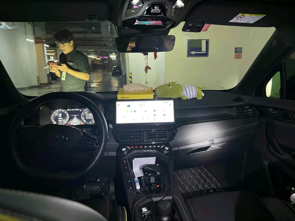 2023 LYNK&CO 06 1.5T 181HP L4 7DCT,autocango,china used car exporter,china ev exporter,chinese used car exporter,chinese used ev exporter