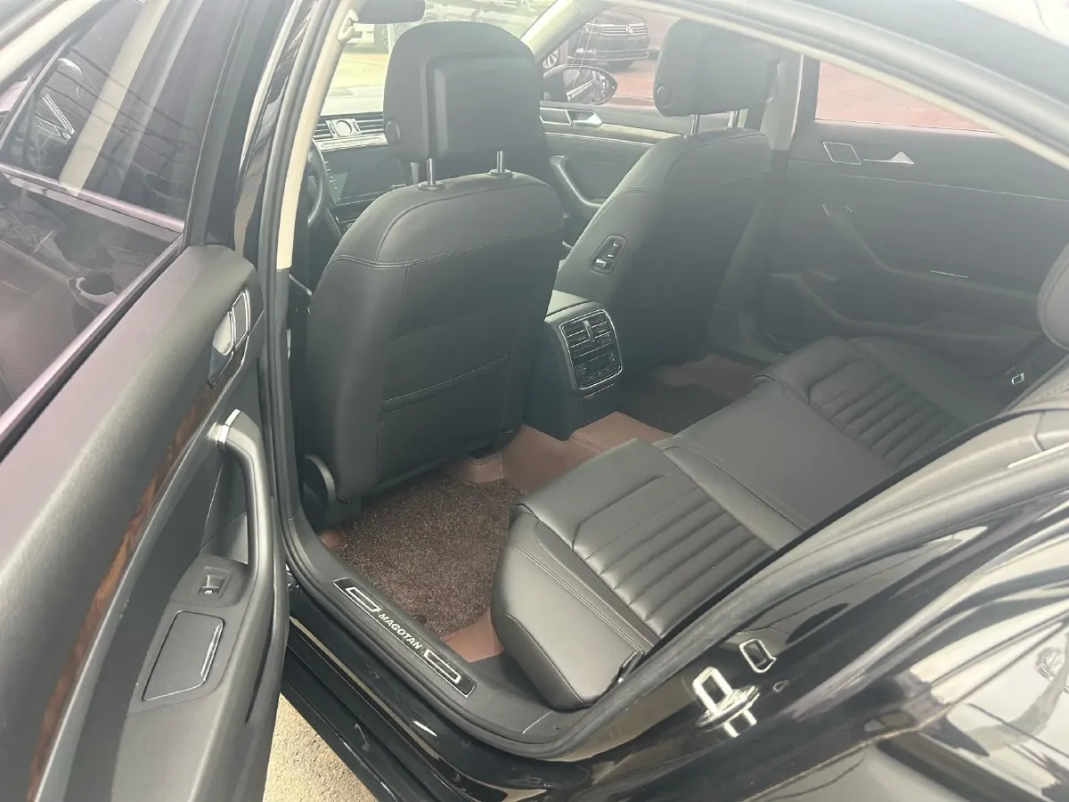 2019 Volkswagen Magotan 2.0T 186HP L4 7DCT,autocango,china used car exporter,china ev exporter,chinese used car exporter,chinese used ev exporter