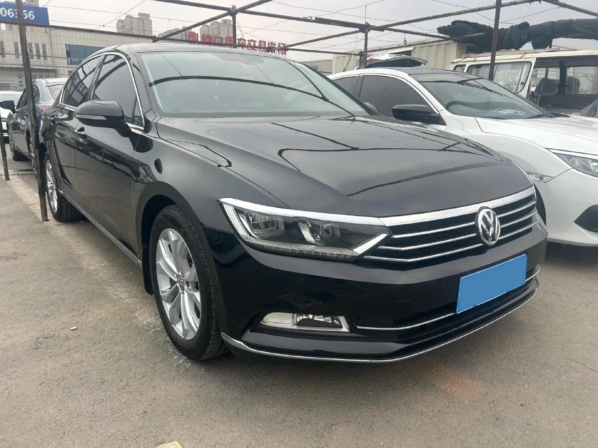 2019 Volkswagen Magotan 2.0T 186HP L4 7DCT,autocango,china used car exporter,china ev exporter,chinese used car exporter,chinese used ev exporter