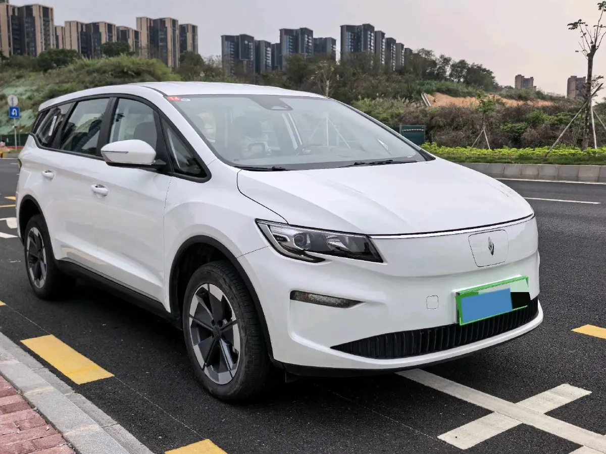 2025 Livan 8 BEV 68.03KWH,autocango,china used car exporter,china ev exporter,chinese used car exporter,chinese used ev exporter