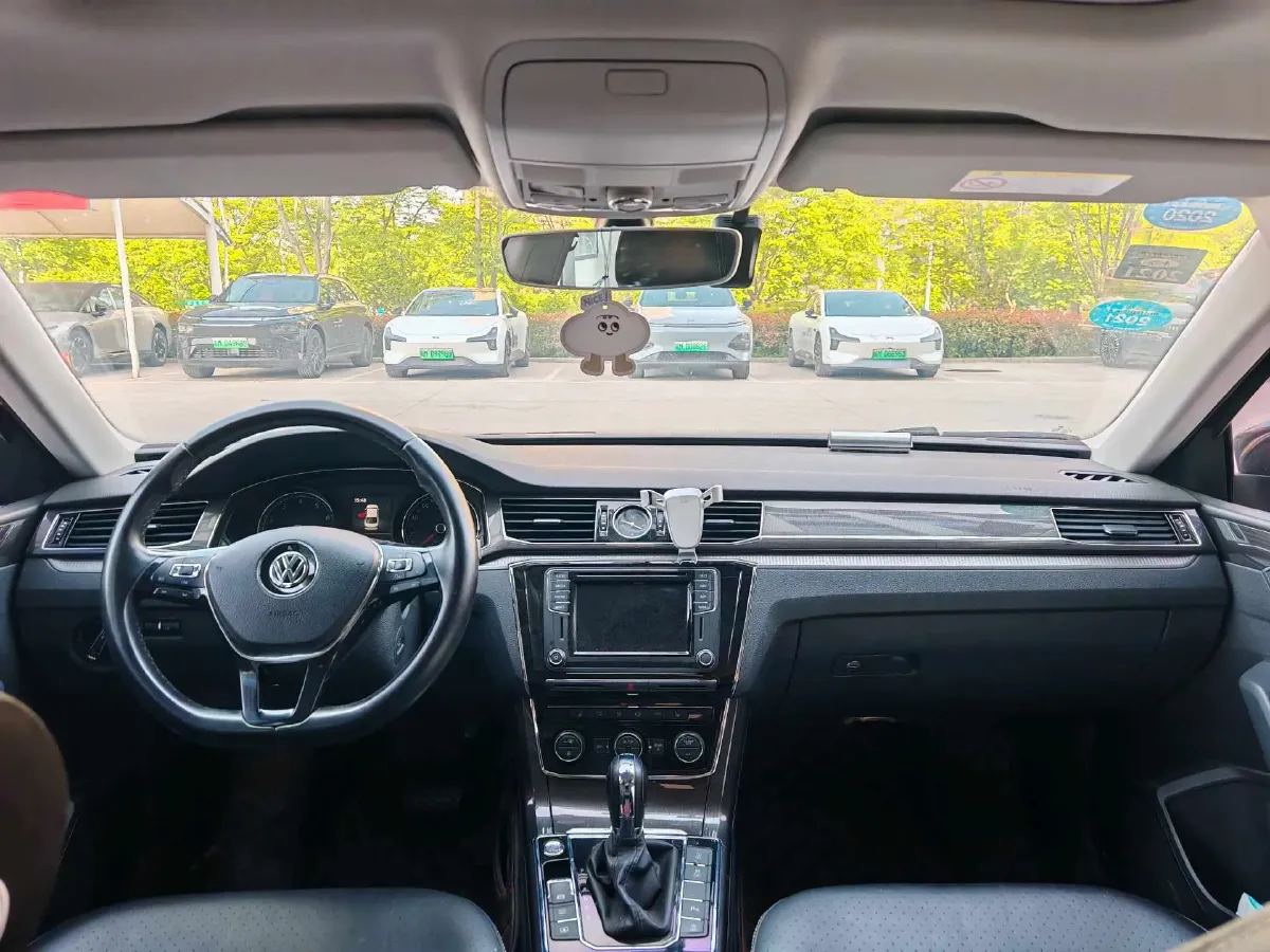 2017 Volkswagen Passat 1.8T 180HP L4 7DCT,autocango,china used car exporter,china ev exporter,chinese used car exporter,chinese used ev exporter