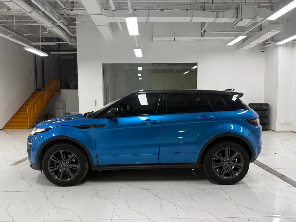 2018 Land Rover Range Rover Evoque 2.0T 241HP L4 9AT,autocango,china used car exporter,china ev exporter,chinese used car exporter,chinese used ev exporter