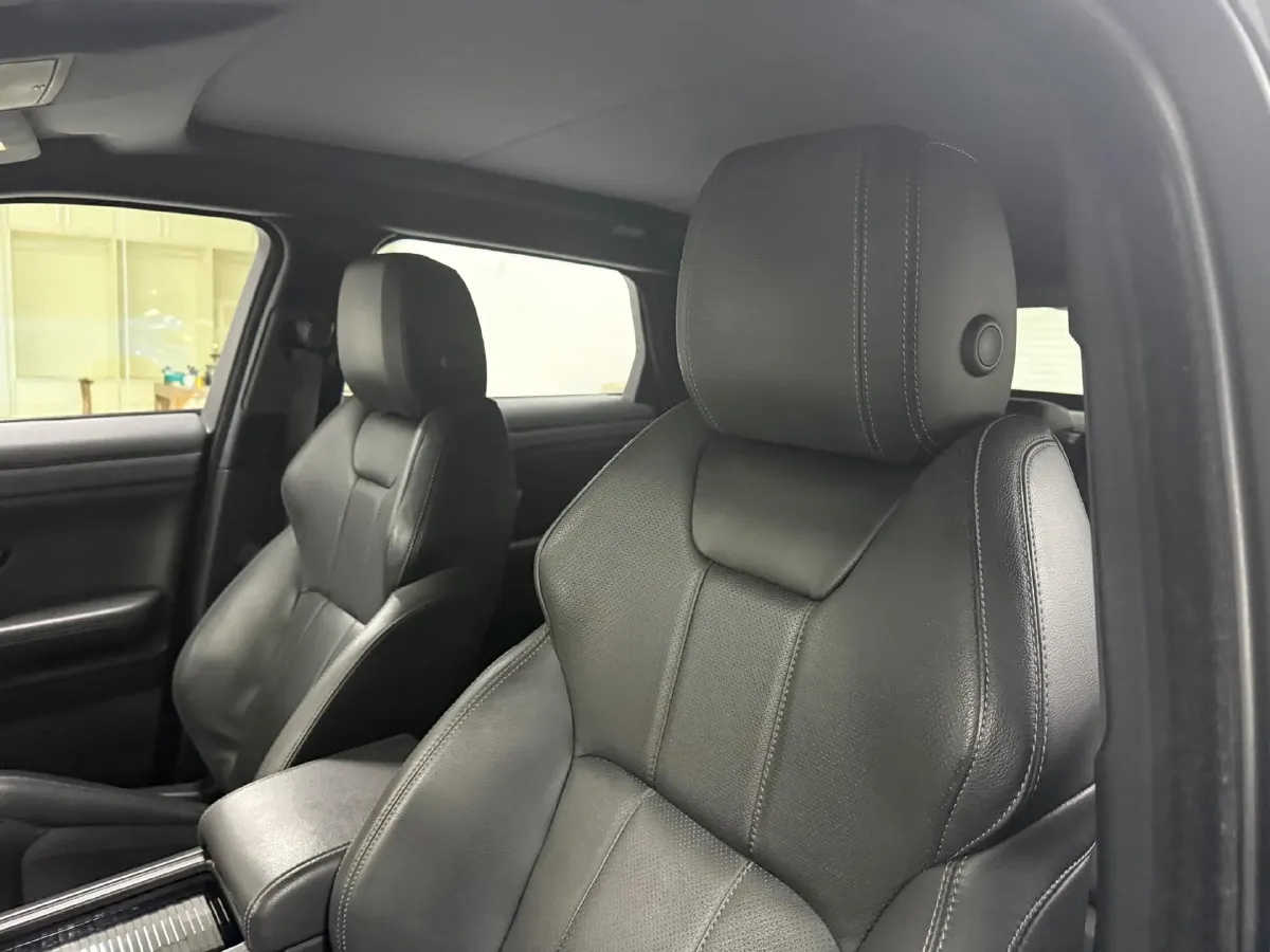 2018 Land Rover Range Rover Evoque 2.0T 241HP L4 9AT,autocango,china used car exporter,china ev exporter,chinese used car exporter,chinese used ev exporter