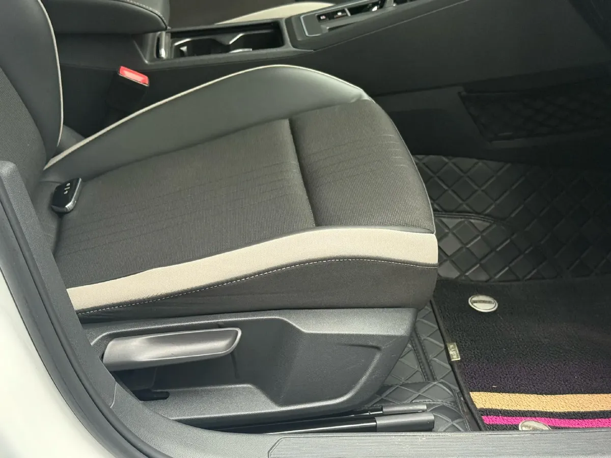 2021 Volkswagen Golf 1.4T 150HP L4 7DCT,autocango,china used car exporter,china ev exporter,chinese used car exporter,chinese used ev exporter