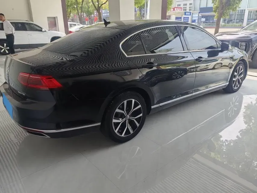 2020 Volkswagen Magotan 2.0T 186HP L4 7DCT,autocango,china used car exporter,china ev exporter,chinese used car exporter,chinese used ev exporter