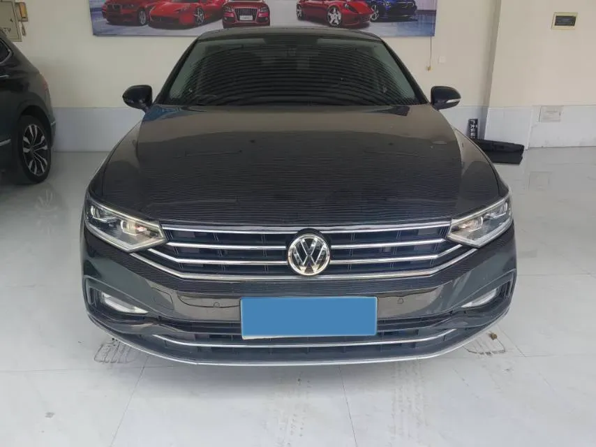 2020 Volkswagen Magotan 2.0T 186HP L4 7DCT,autocango,china used car exporter,china ev exporter,chinese used car exporter,chinese used ev exporter