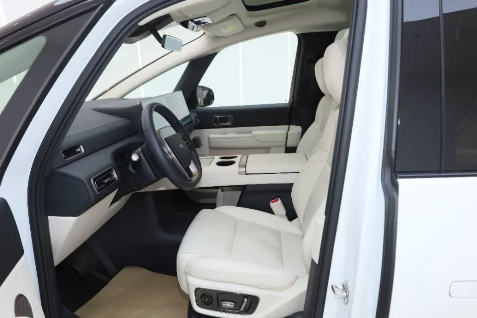 2025 Li MEGA BEV,autocango,china used car exporter,china ev exporter,chinese used car exporter,chinese used ev exporter