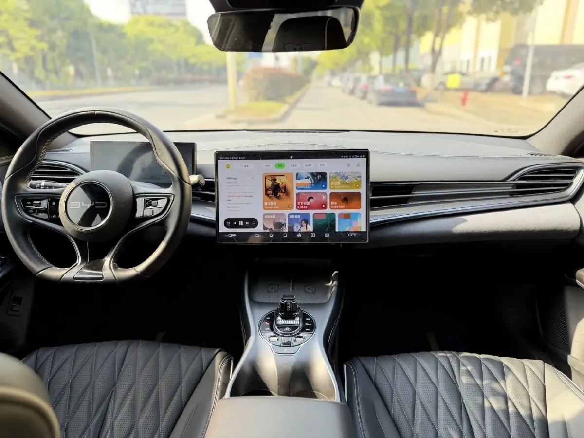 2022 MAXUS DaJia 5 BEV 70KWH,autocango,china used car exporter,china ev exporter,chinese used car exporter,chinese used ev exporter