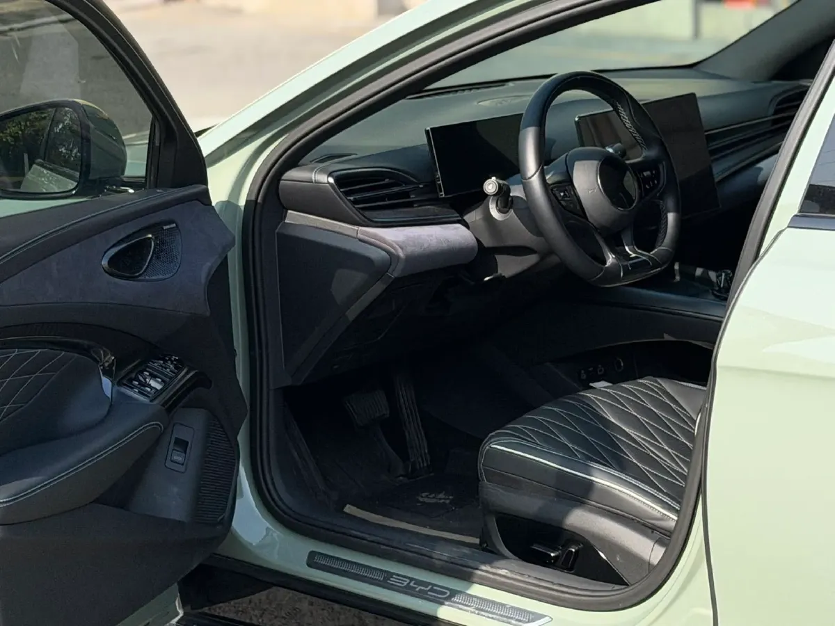 2022 MAXUS DaJia 5 BEV 70KWH,autocango,china used car exporter,china ev exporter,chinese used car exporter,chinese used ev exporter