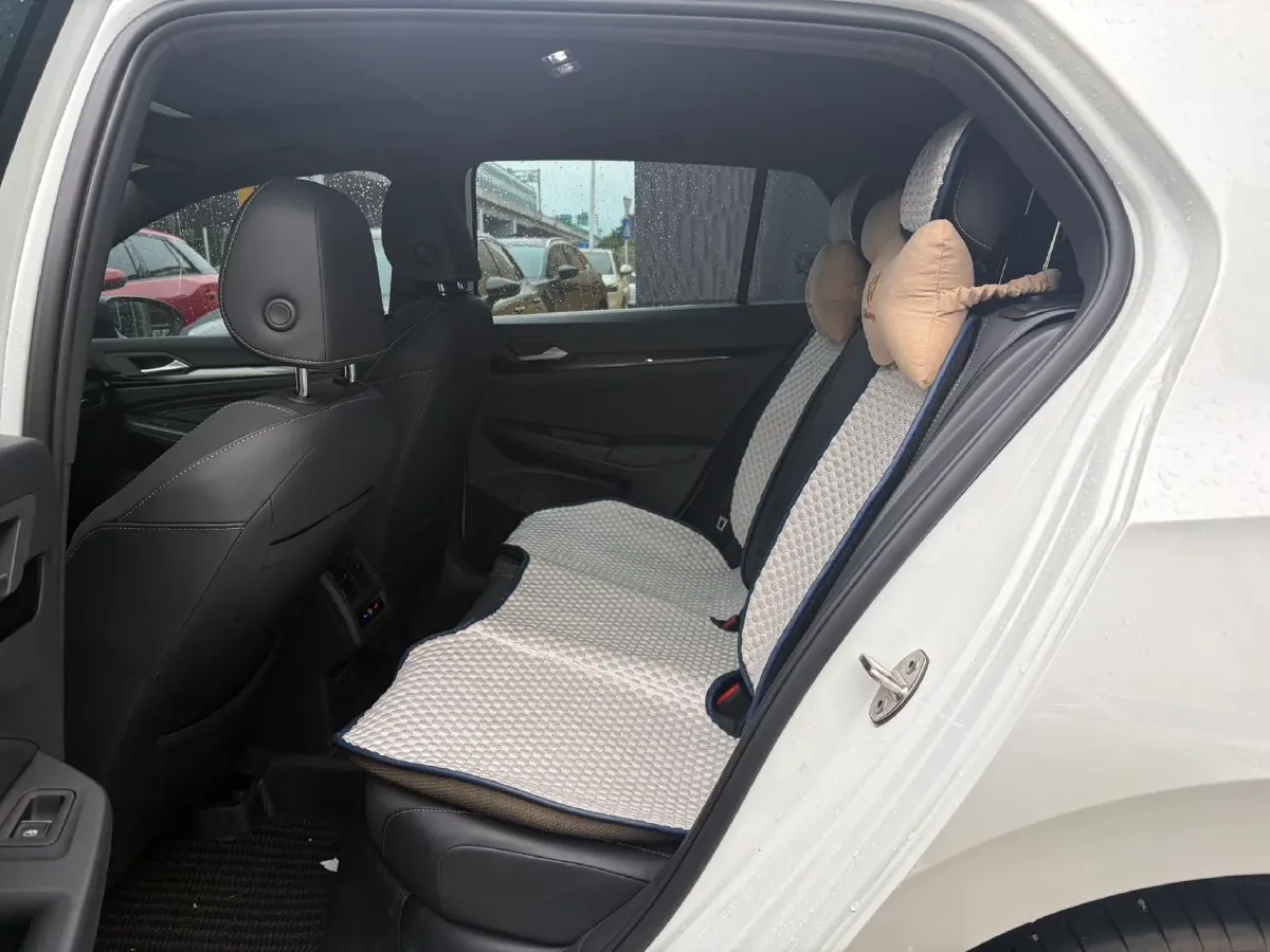 2021 Volkswagen Golf 1.4T 150HP L4 7DCT,autocango,china used car exporter,china ev exporter,chinese used car exporter,chinese used ev exporter