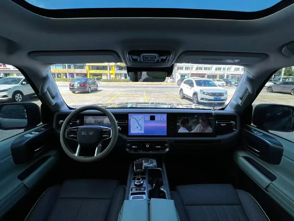 2024 Beijing BJ40 2.0T 245HP L4 8AT,autocango,china used car exporter,china ev exporter,chinese used car exporter,chinese used ev exporter