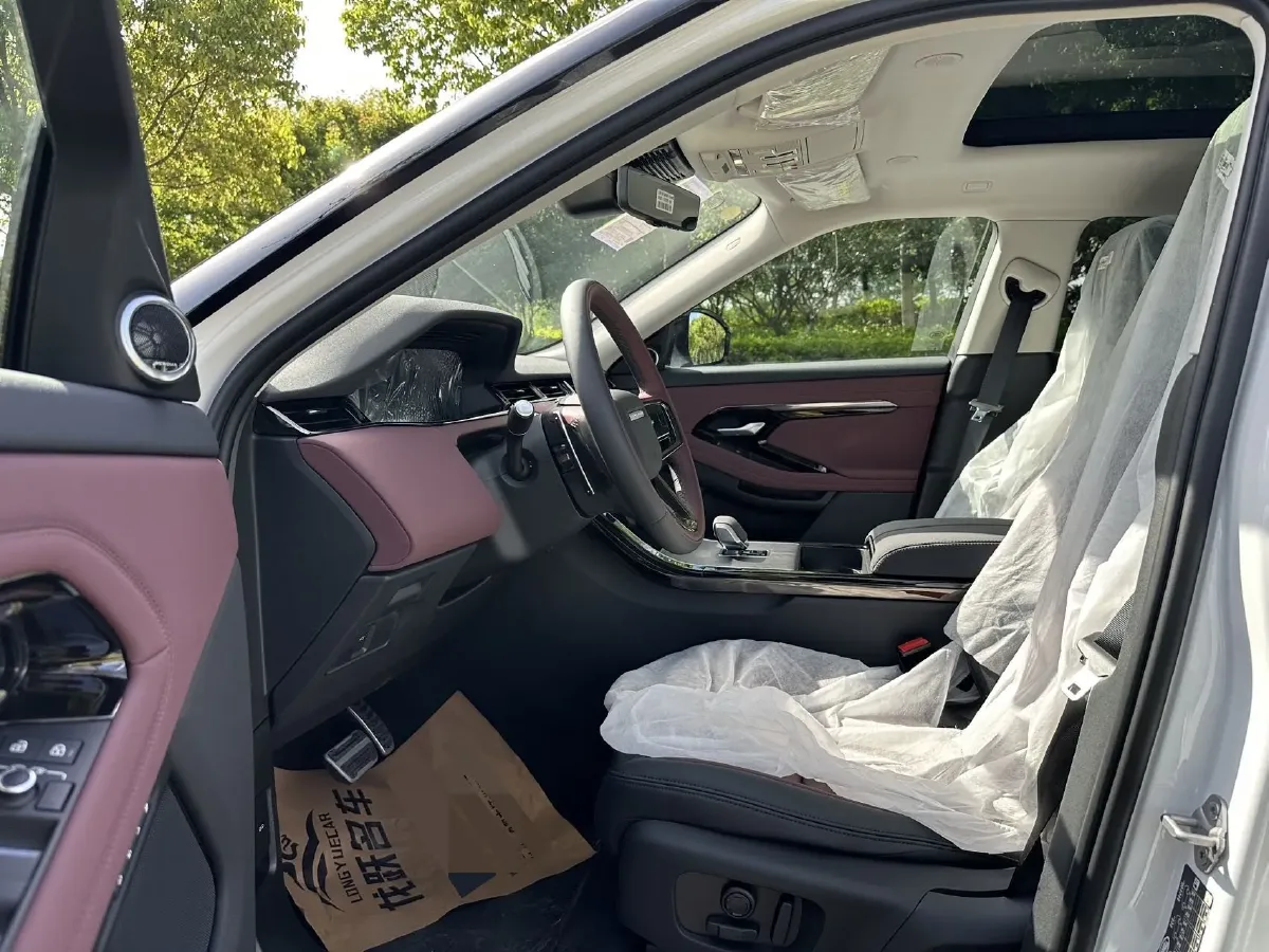 2026 Land Rover Range Rover Evoque 2.0T 249HP L4 9AT,autocango,china used car exporter,china ev exporter,chinese used car exporter,chinese used ev exporter