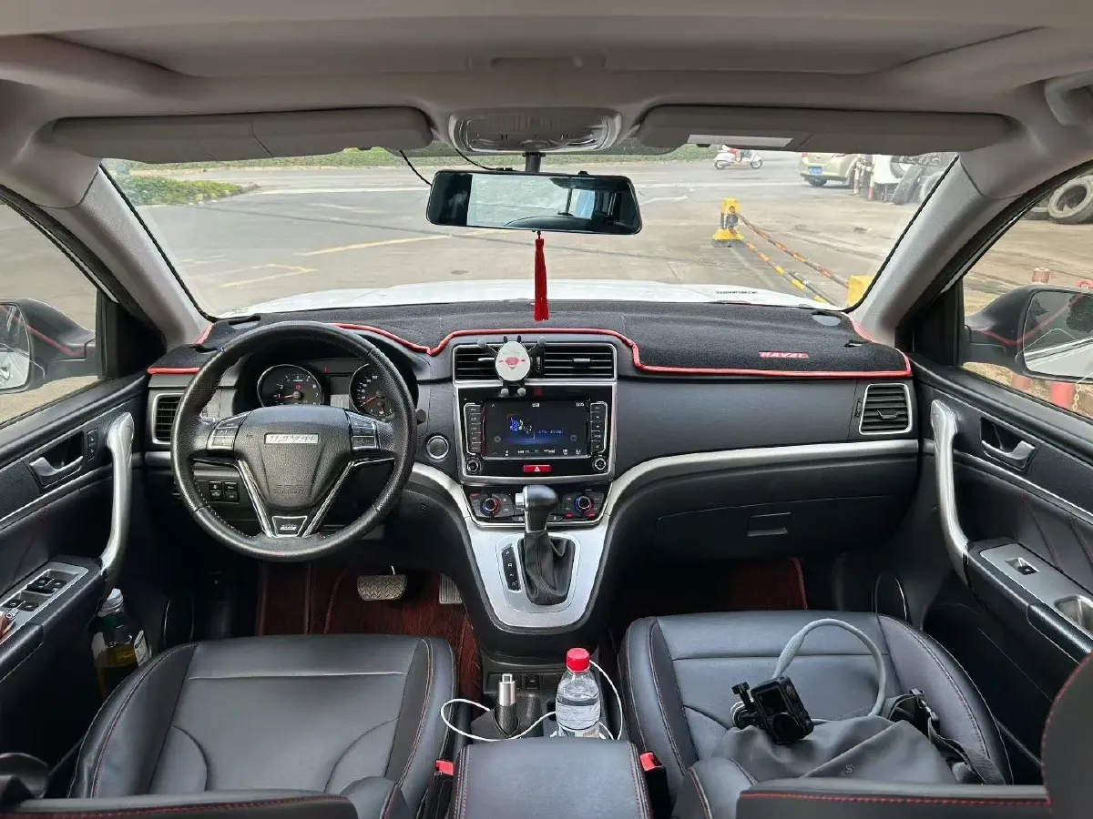 2019 Haval M6 1.5T 150HP L4 7DCT,autocango,china used car exporter,china ev exporter,chinese used car exporter,chinese used ev exporter