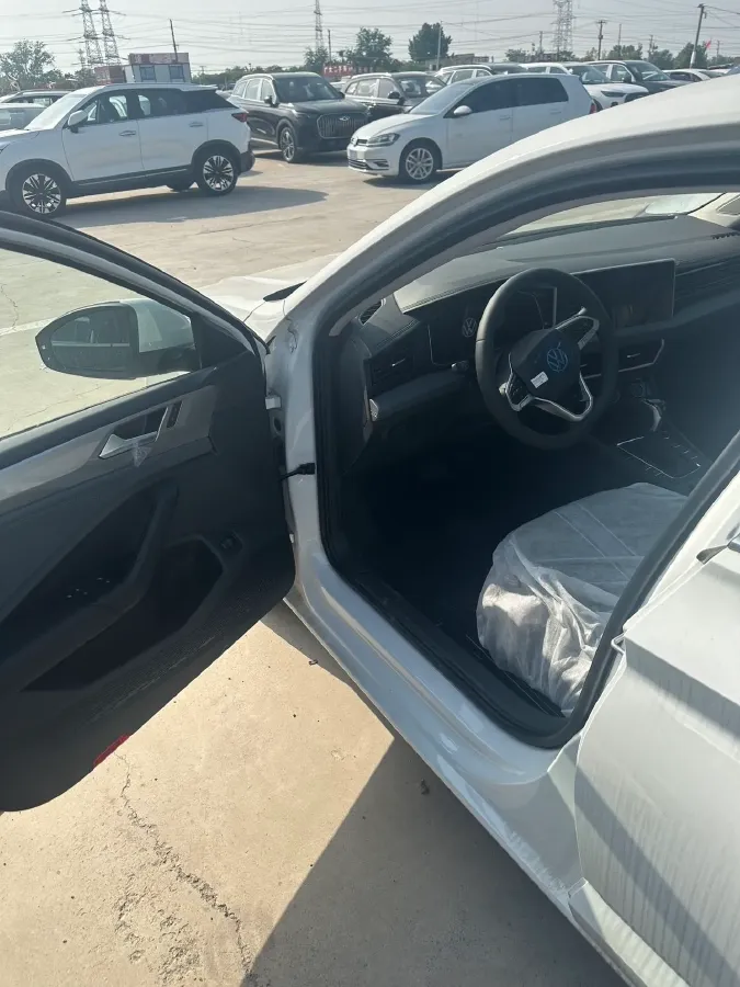 2026 Volkswagen Sagitar 1.5T 160HP L4 7DCT,autocango,china used car exporter,china ev exporter,chinese used car exporter,chinese used ev exporter