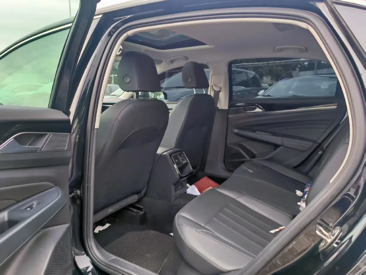 2024 Volkswagen Passat 1.4T 150HP L4 7DCT,autocango,china used car exporter,china ev exporter,chinese used car exporter,chinese used ev exporter