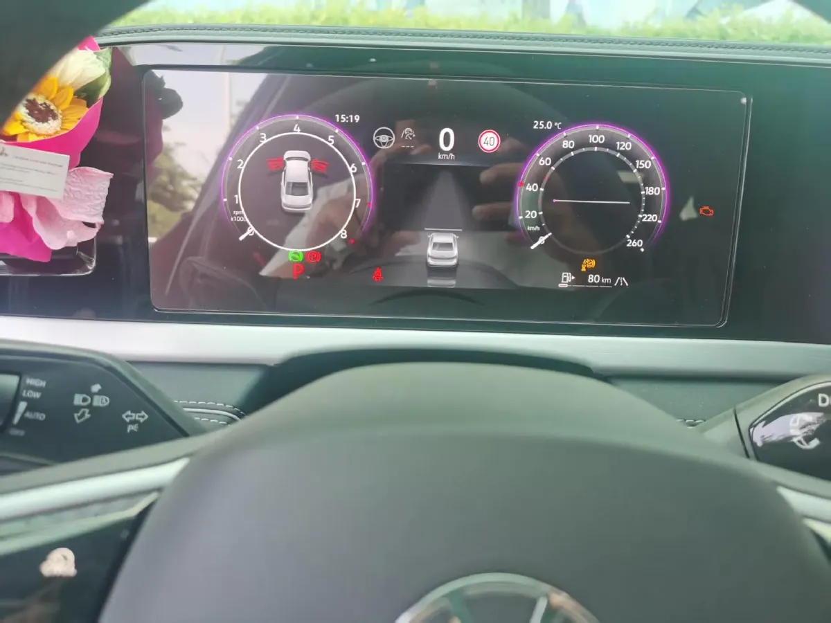 2025 Volkswagen Passat 2.0T 220HP L4 7DCT,autocango,china used car exporter,china ev exporter,chinese used car exporter,chinese used ev exporter