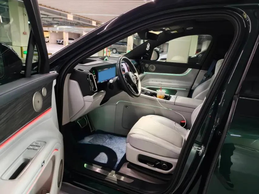 2024 AITO AITO M9 1.5T 152HP L4 REEV 42KWH,autocango,china used car exporter,china ev exporter,chinese used car exporter,chinese used ev exporter