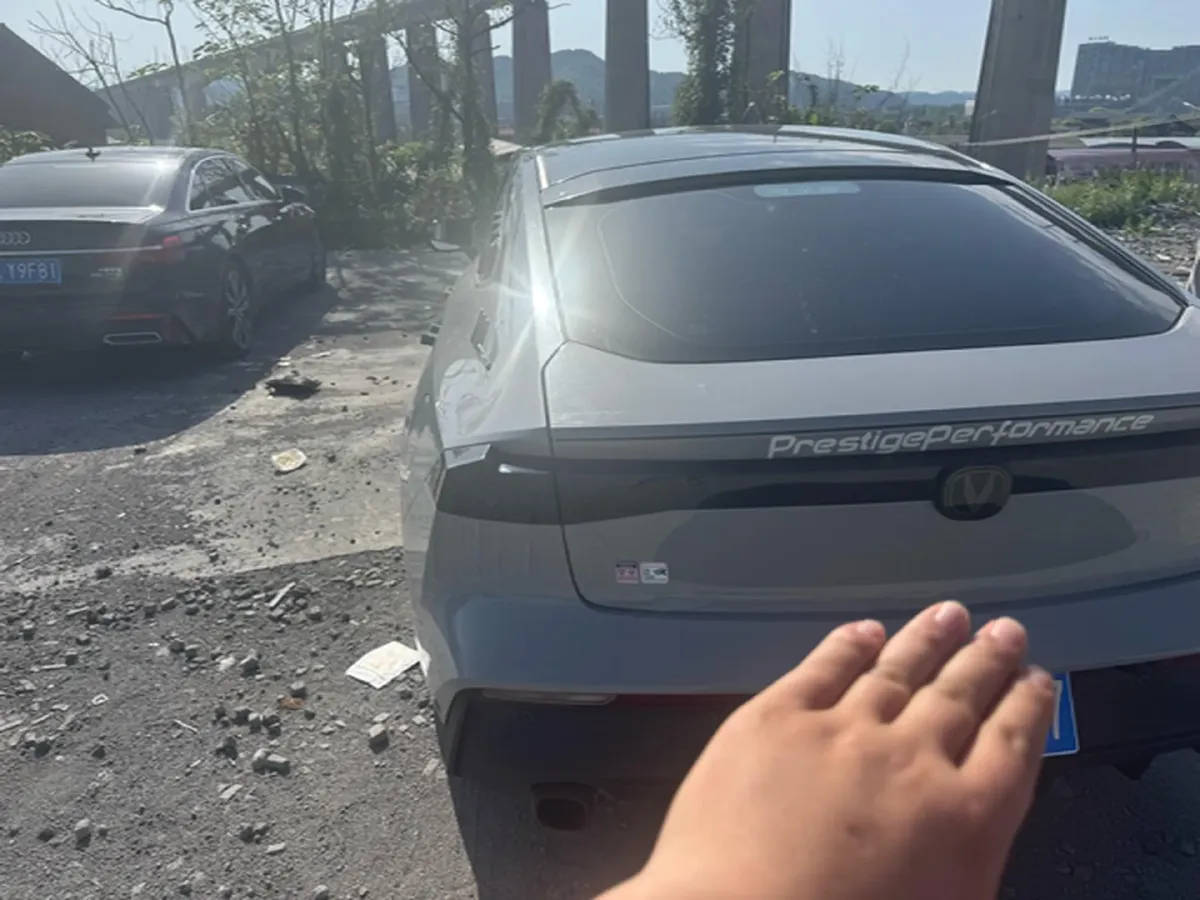 2023 ChangAn UNI-V 1.5T 188HP L4 7DCT,autocango,china used car exporter,china ev exporter,chinese used car exporter,chinese used ev exporter