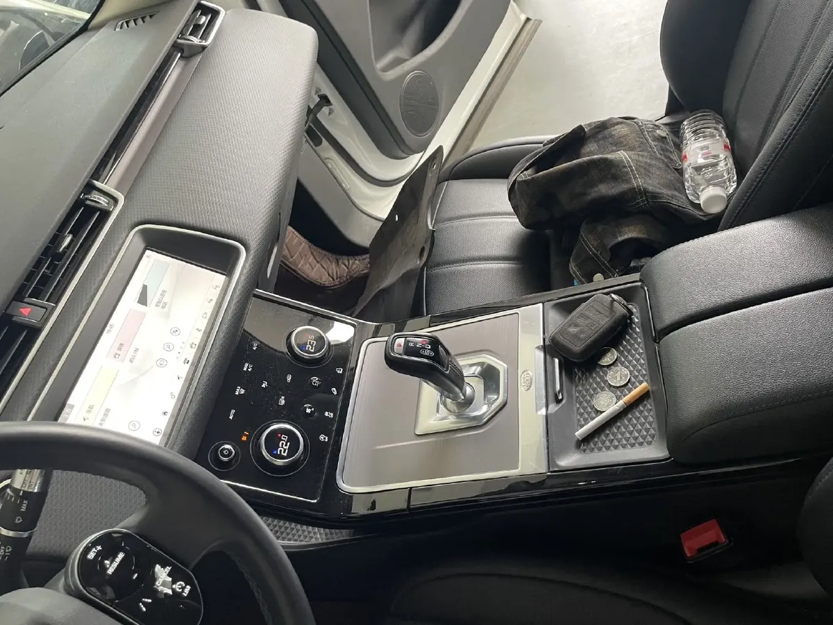 2020 Land Rover Range Rover Evoque 2.0T 249HP L4 9AT,autocango,china used car exporter,china ev exporter,chinese used car exporter,chinese used ev exporter