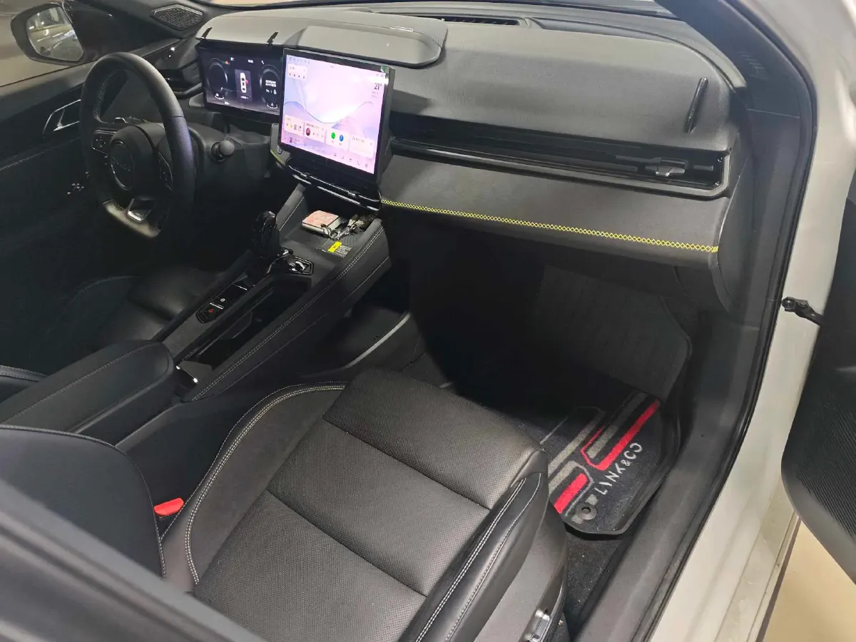 2023 LYNK&CO 03 2.0T 254HP L4 7DCT,autocango,china used car exporter,china ev exporter,chinese used car exporter,chinese used ev exporter