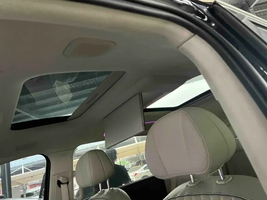 2025 Voyah Dream 1.5T 150HP L4 PHEV 41.7KWH,autocango,china used car exporter,china ev exporter,chinese used car exporter,chinese used ev exporter